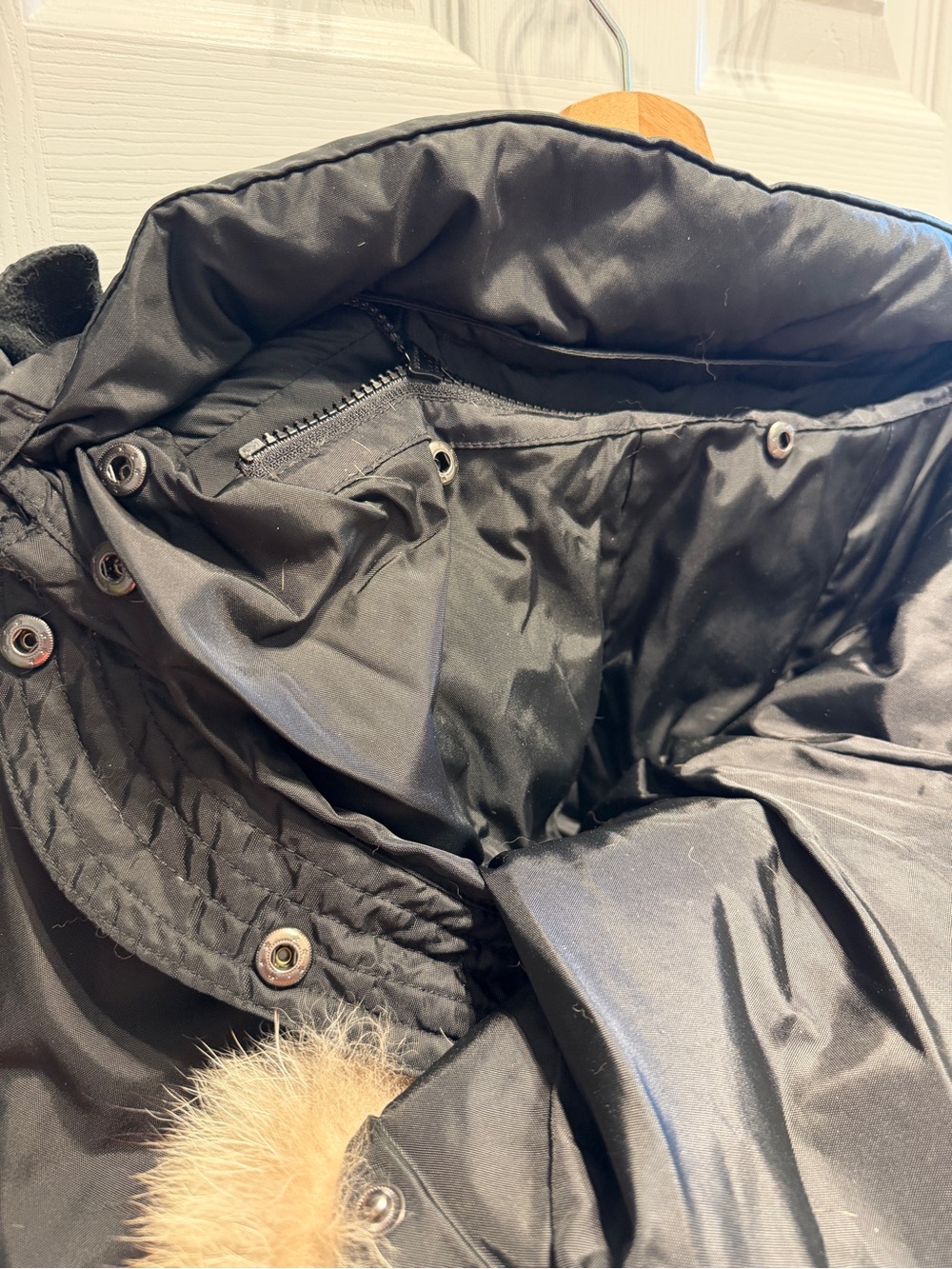 Pajar Women’s Black Quilted Down Parka with Real Fur Hood. Detachable fur/hood - Picture 9 of 16